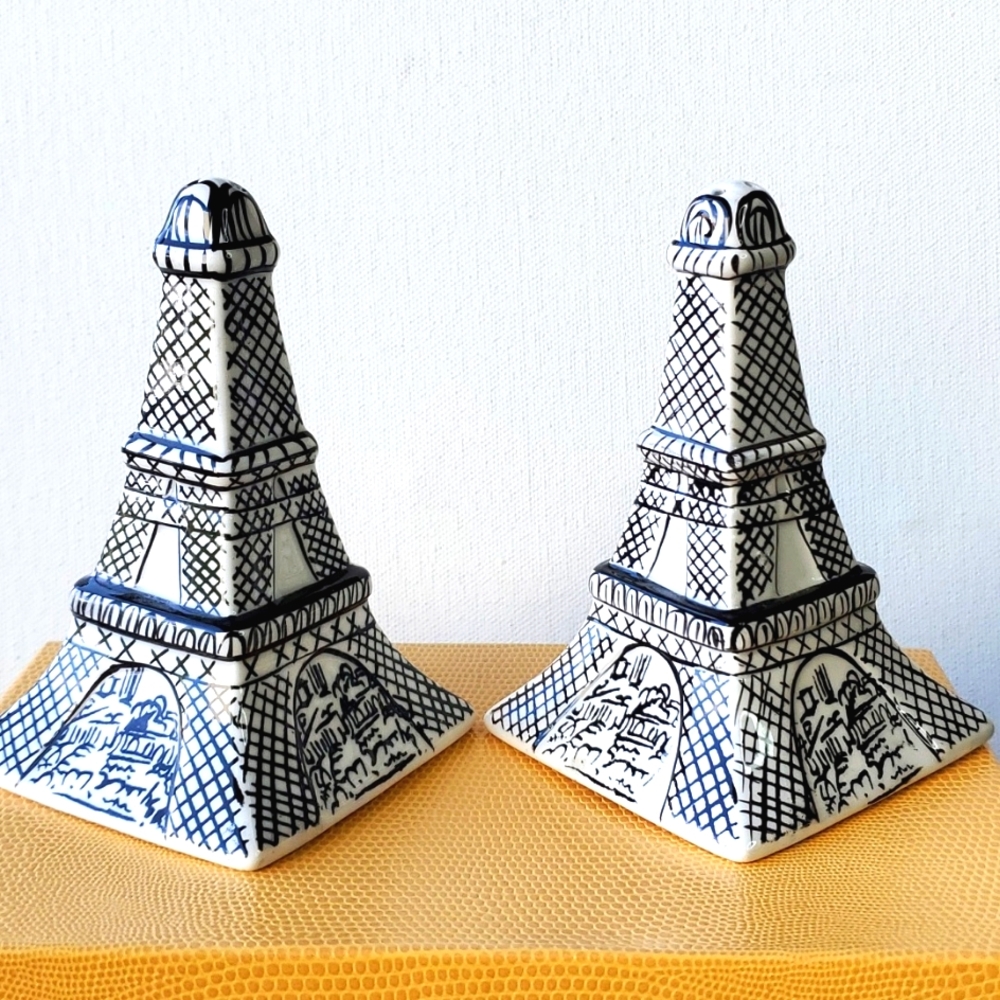 Mikasa Parisian Scenes Eiffel Tower Salt & Pepper Shakers Set Black & White